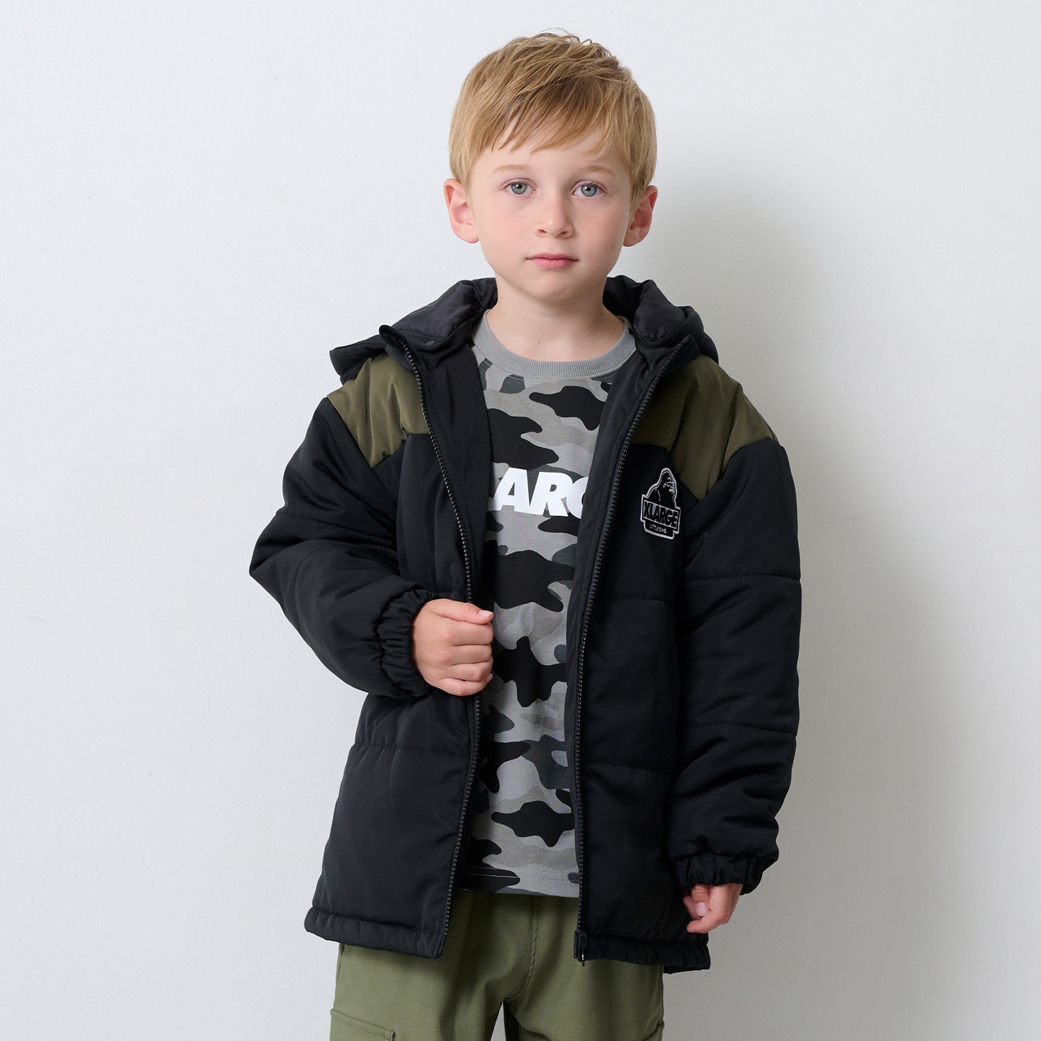 配色中わたフードブルゾン