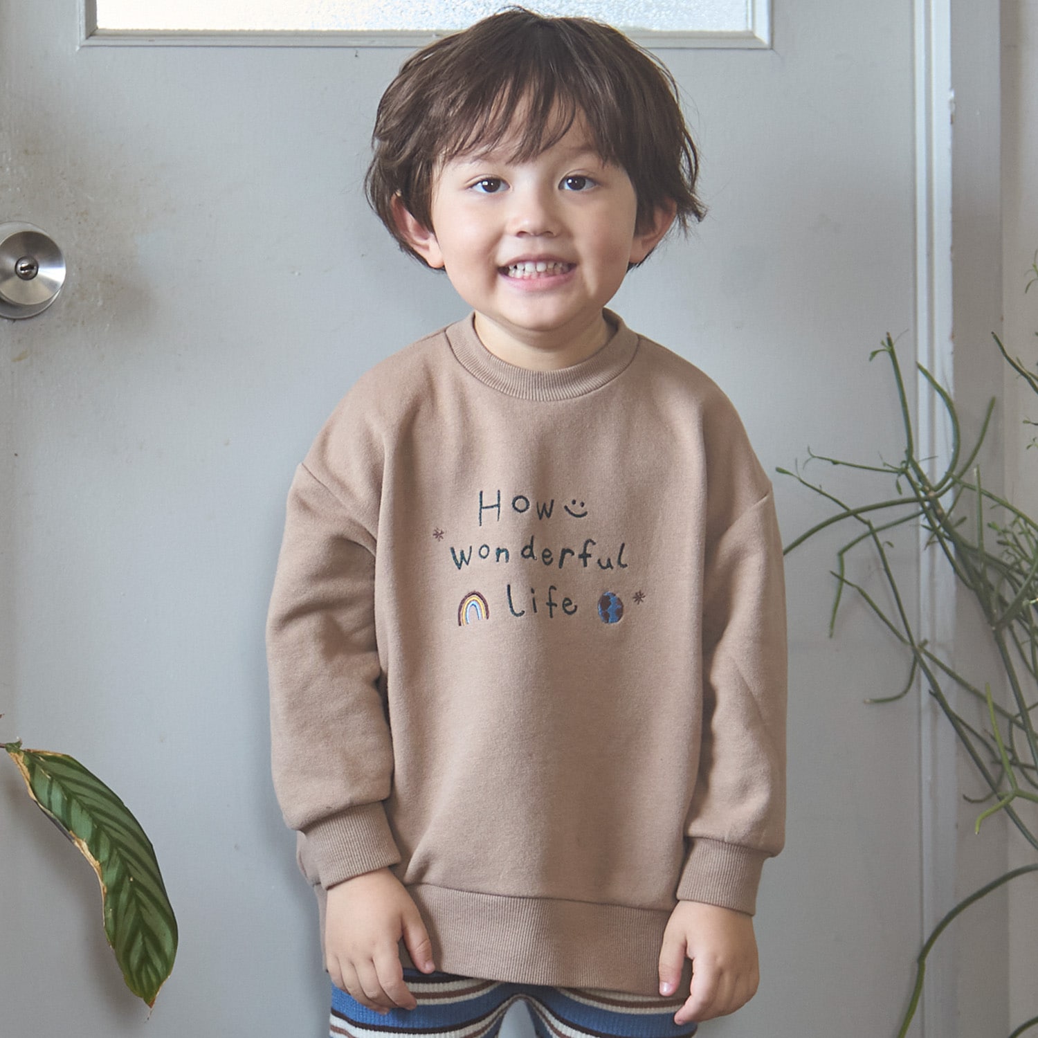 〈フワのびっと〉刺しゅうアソートトレーナー