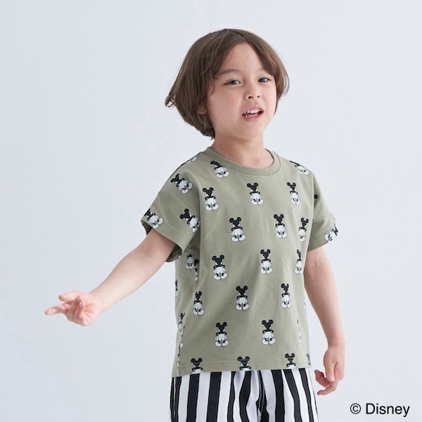 Narumiya Online ナルミヤ オンラインの公式通販サイト Disney Mickeymouse 総柄ドルマンtシャツ 90cm カーキ キッズ