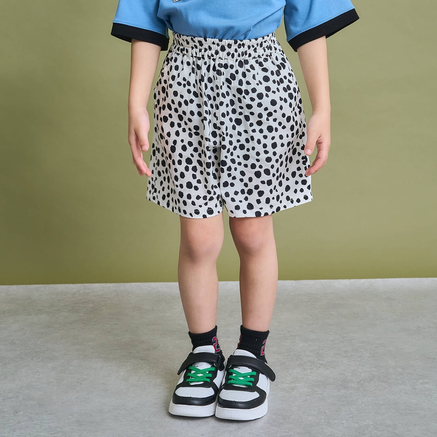 【ストレッチで動きやすい】アソート総柄4分丈パンツ