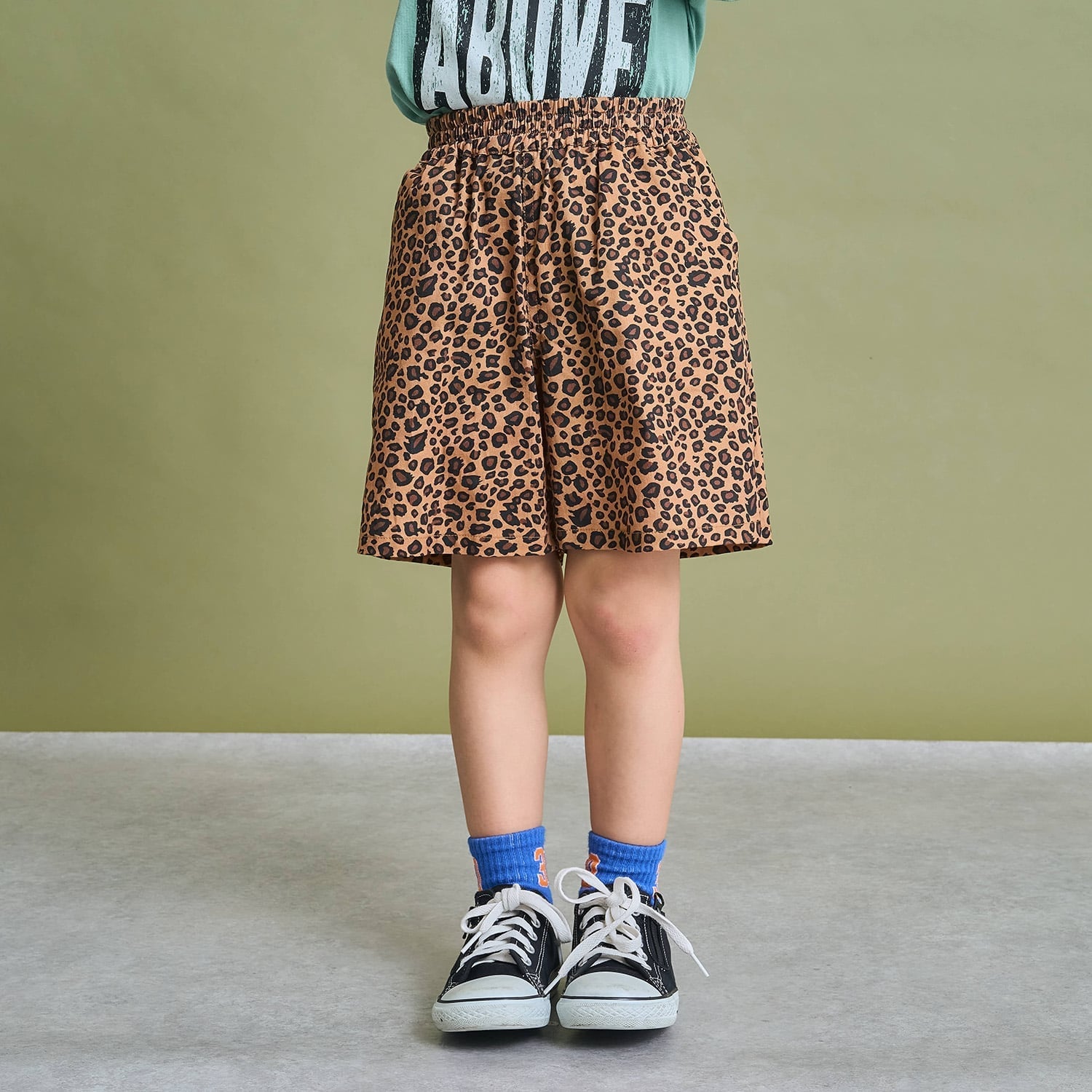 【ストレッチで動きやすい】アソート総柄4分丈パンツ