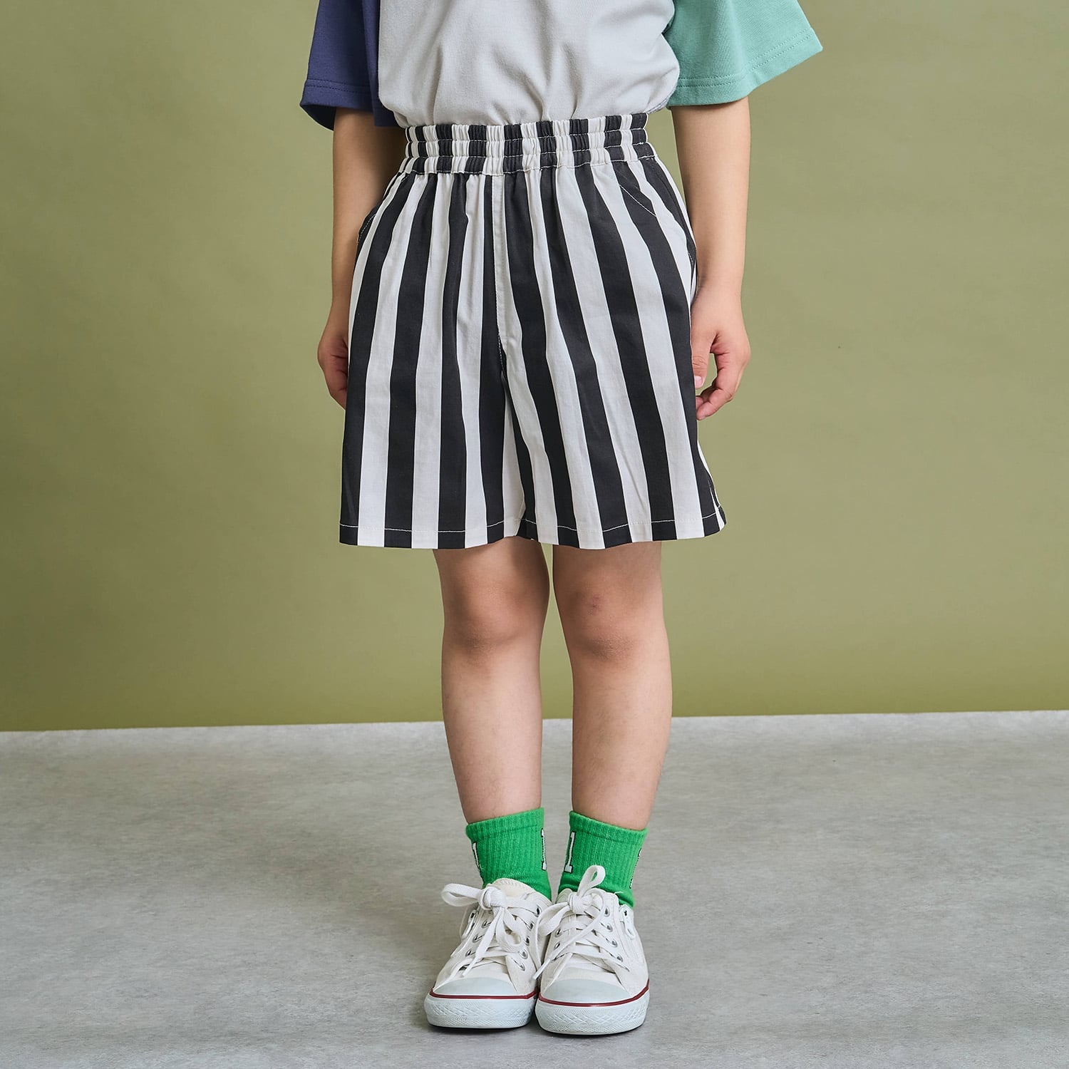 【ストレッチで動きやすい】アソート総柄4分丈パンツ