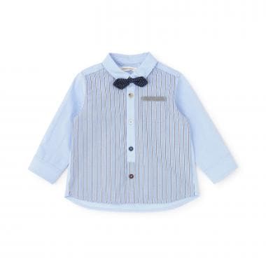 蝶ネクタイつきシャツ