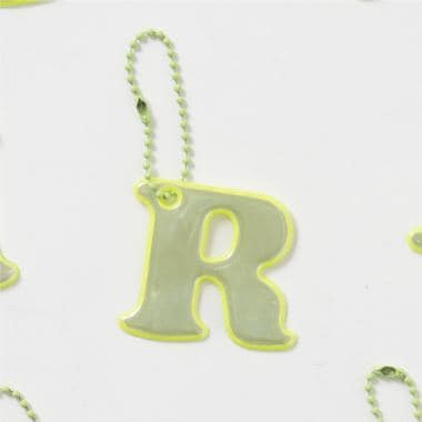 あんしんアルファベットリフレクターチャーム（黄色）