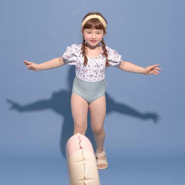 【2023年5月上旬お届け予定】【SWIM】バイカラーパフワンピース&キャップセット
