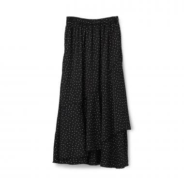 サテンスカート