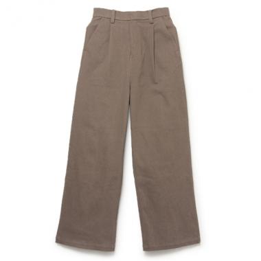 バックスリットパンツ