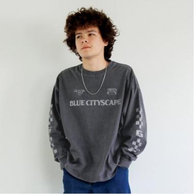 ピグメント・袖ロゴプリント長袖Tシャツ