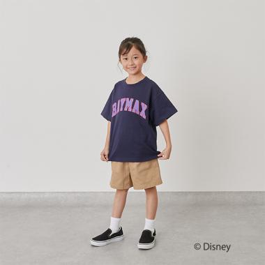 【SKIT0LY】【DISNEY】BAYMAX_カレッジロゴ半袖Tシャツ