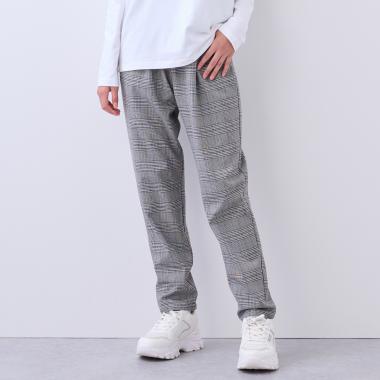 テーパードパンツ