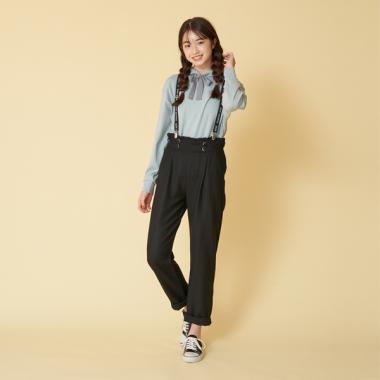 ロゴサスペンダーつきテーパードパンツ