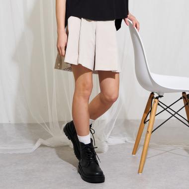 ボタンタックキュロット