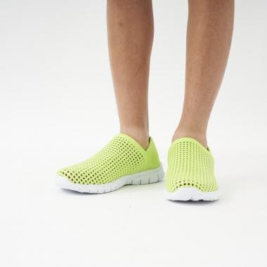 【SWIM】【NIKKI】軽量アクアシューズ 水抜き付き