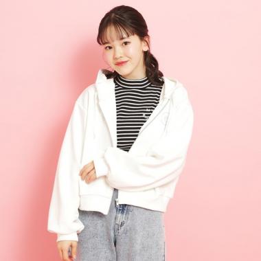 フード付きジップパーカー
