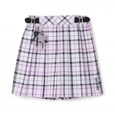 名品チャームつきチェックスカパン