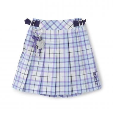 名品チャームつきチェックスカパン