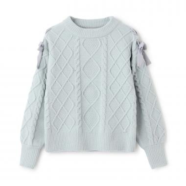 【人気商品再入荷】【直営店で取り扱い無し】肩レースアップ　ラメ入りモールニット