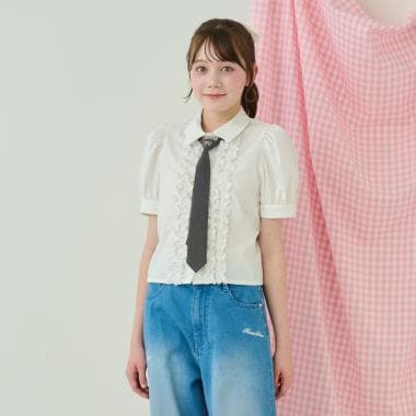 ネクタイつきフリルブラウス