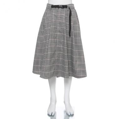 ガチャベルトロングスカート