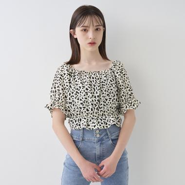 インナーつきオフショルブラウス