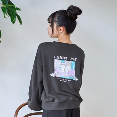 【WEB・一部店舗限定】バックイラストスウェット