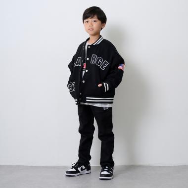 バックロゴカットデニムテーパードパンツ