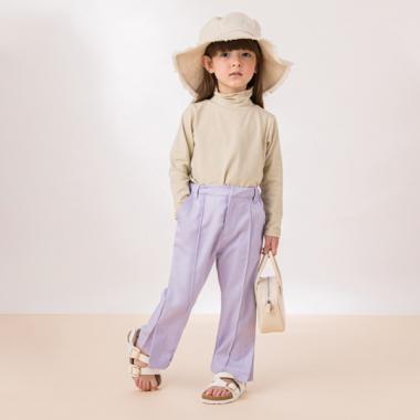 センタープレス入りストレートパンツ