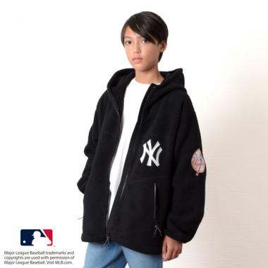 【MLB】チーム刺しゅうワッペン付きボアフードジャケット