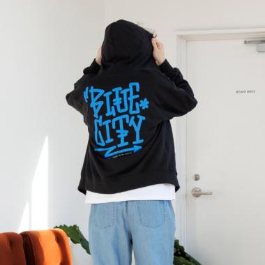 【速乾・毛玉になりにくい】バックプリントジップアップビッグパーカー