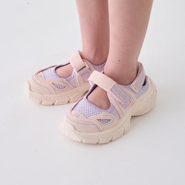 ストラップスニーカー