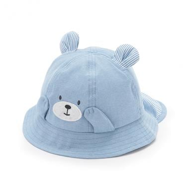クマモチーフの日よけつき帽子