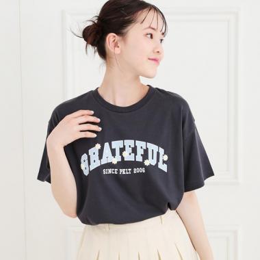 カレッジTシャツ