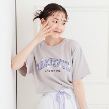 カレッジTシャツ