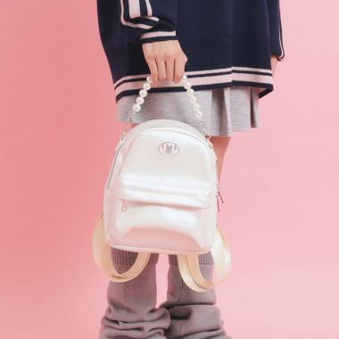 チャーム付きミニリュック