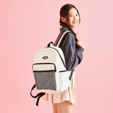 フェイクレザーリュック