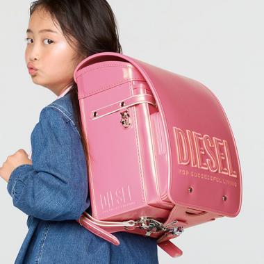 【DIESEL(ディーゼル)】EMBROIDERY DIESEL BISCOTTO LOGO(エンブロイダリー ディーゼル ビスコット ロゴ)ランドセル